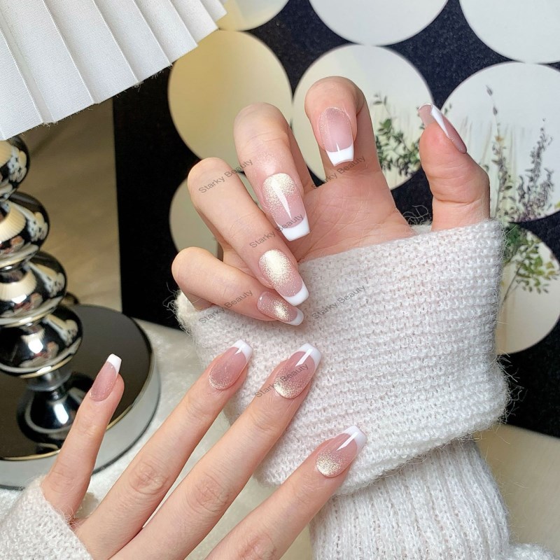 10Pcs New Years Gilded Flower 3D Simple White Cat Eyes Press on Nails Nail Patch