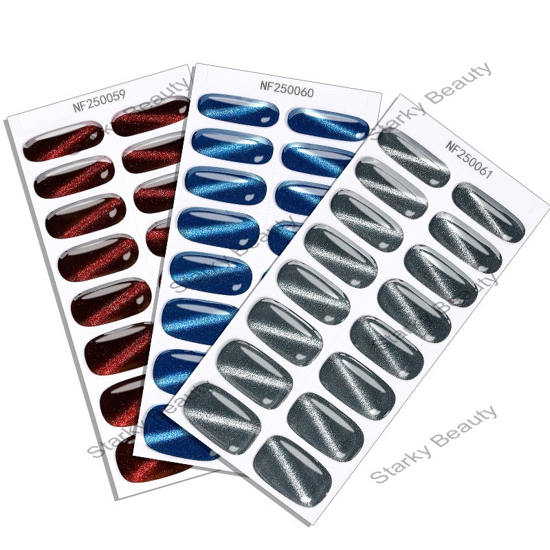 small light bulb light chasing cat